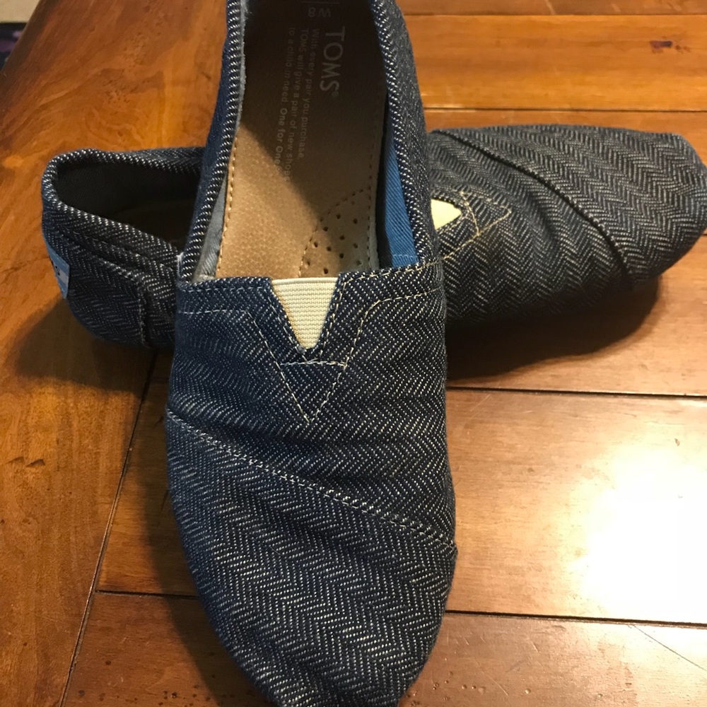 Toms Women’s Flats Size 8 super Cute